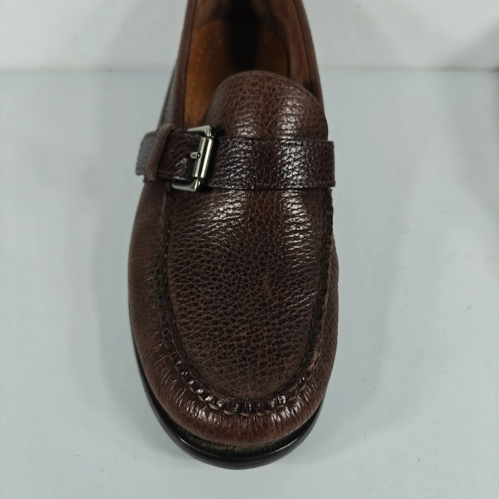 G.H Bass Weejuns Bass Bran Slip on Loafers Buckle Detail Brown Preppy Men's 7